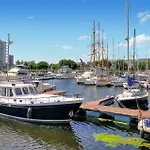 Luxurious In With Wifi